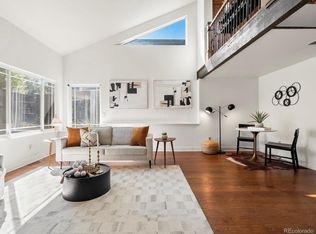 8006 S Newport Ct, Centennial, CO 80112