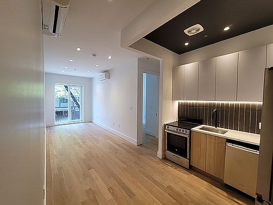 1st image of 985 Bedford Ave #1