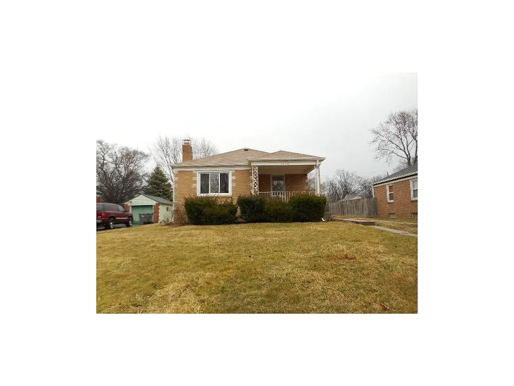 3117 Medford Ave photo 1