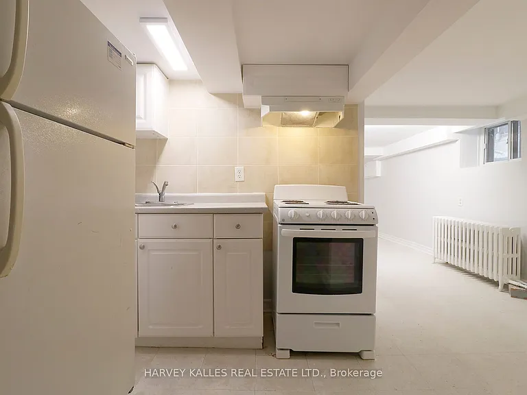 156 Gillard Ave #BASEMENT — Photo 9