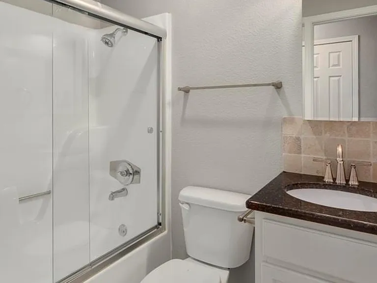 2705 W Meadowlark Dr — Photo 8