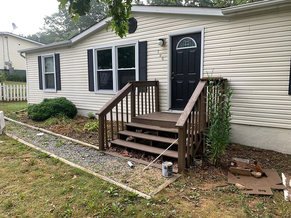 1st image of 126 Trenton Ave #126