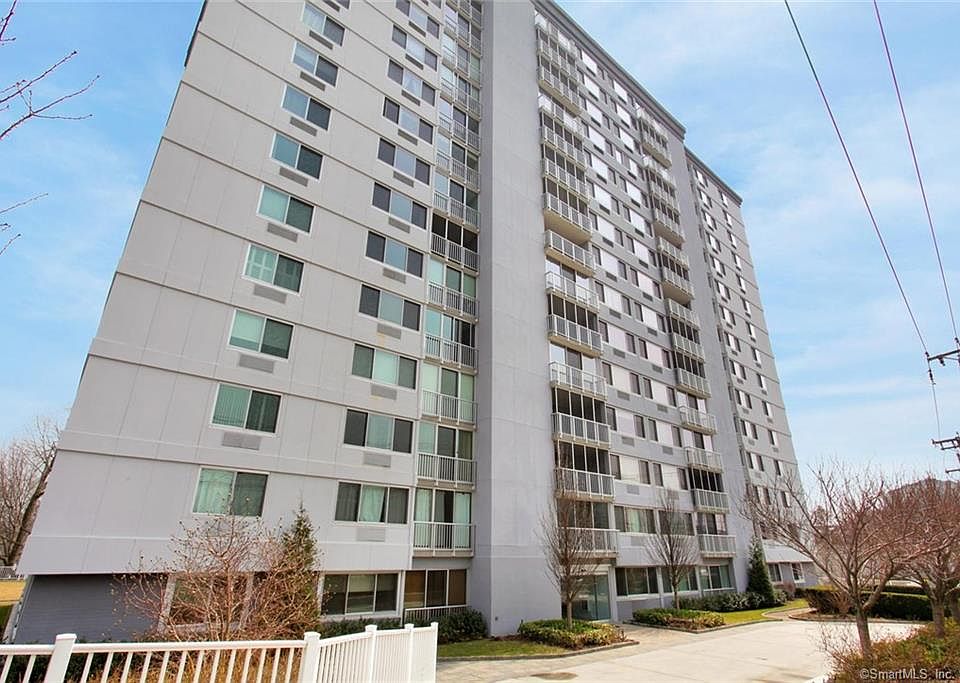 1st image of 1 Strawberry Hill Ave APT 4D