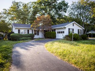 201 S Kennedy Rd, Sterling, VA 20164