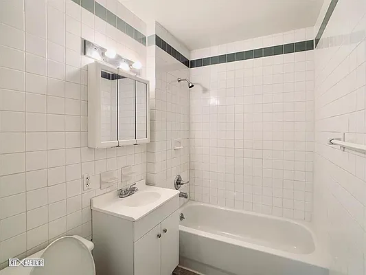 Rented by Citi Habitats | media 11