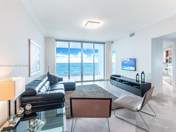 3rd image of 16051 Collins Ave APT 502