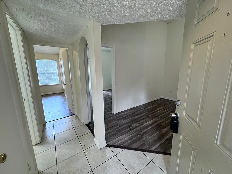 1948 Lake Atriums Cir #121 — Photo 7