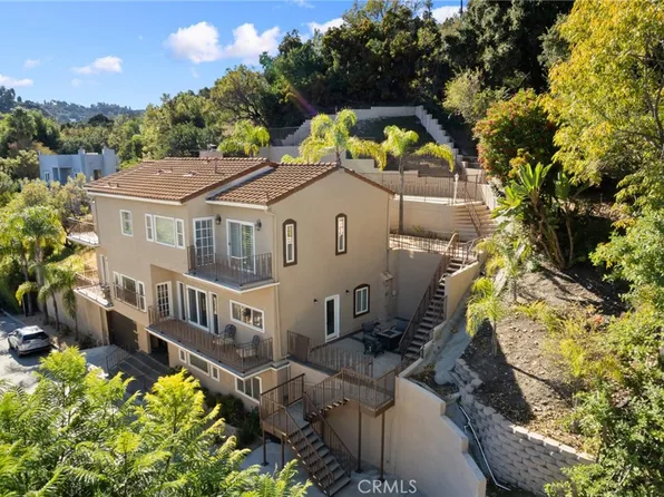 15330 Del Gado Dr, Sherman Oaks, CA 91403