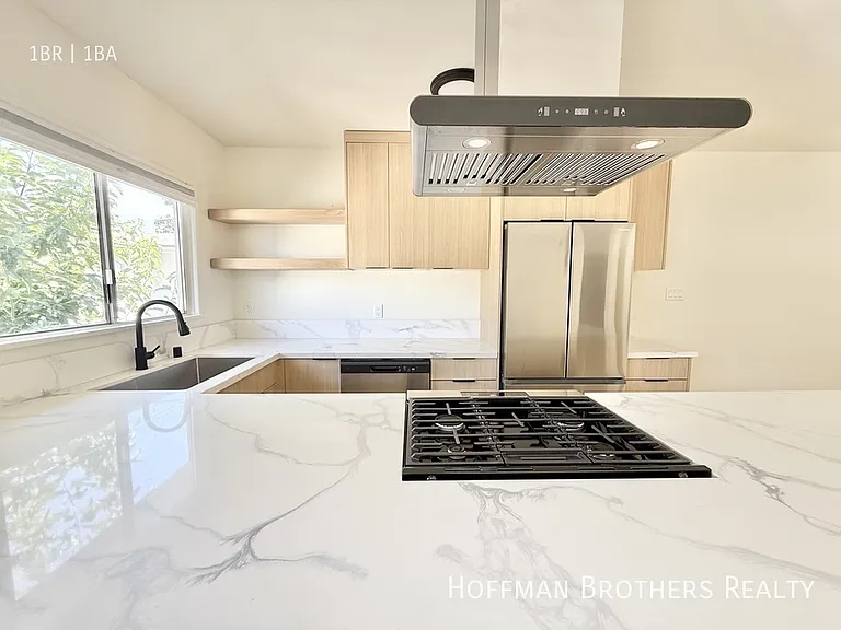 5757 La Mirada Ave #13 — Photo 2