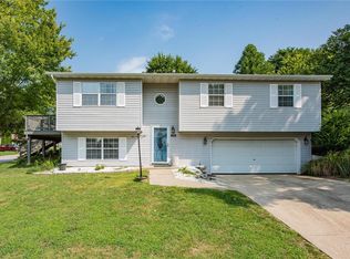 109 Schiller Dr, Collinsville, IL 62234