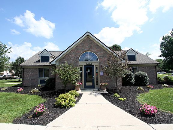 2nd image of 210 E Rosebay Ln APT B