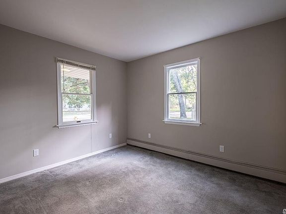 5th image of 447 Johnson Ave