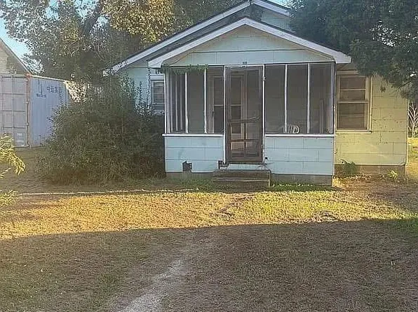 214 E Charlotte Ave, Lilbourn, MO 63862