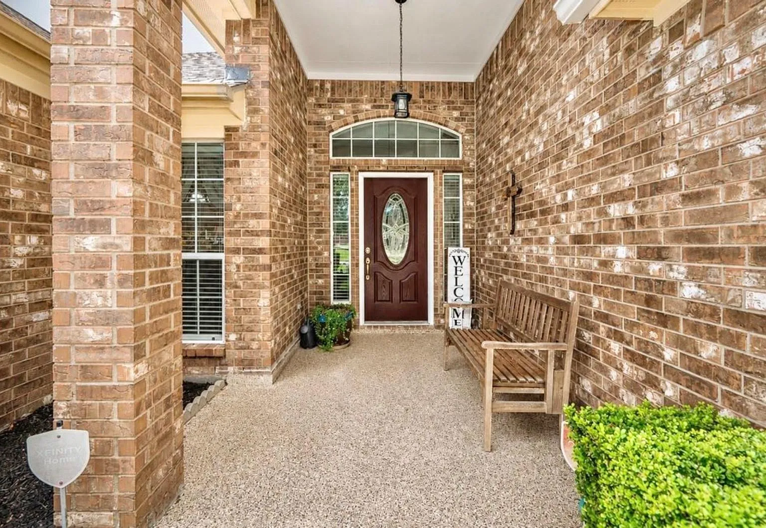 3 bed, 3.5 bath, 1813 sqft, $2,300 — Photo 2