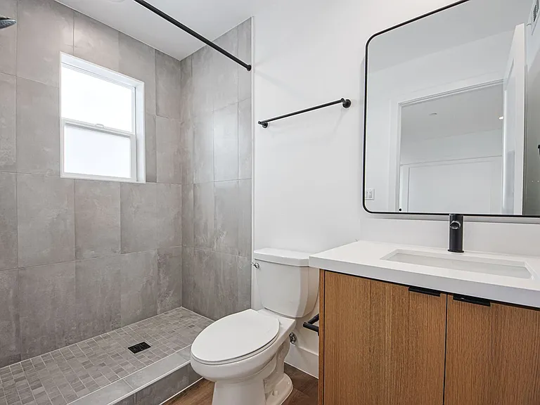Luxury 3 & 4 Bed Townhomes a Short Walk to Topanga Village! — Photo 20