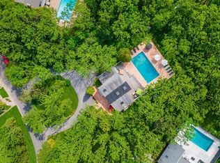 44 Diane Dr, East Hampton, NY 11937