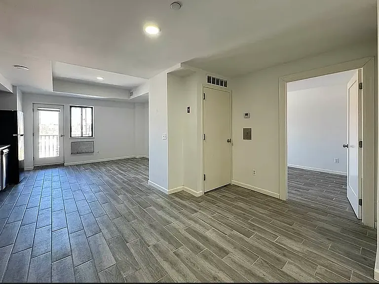 14-43 31st Ave #4B — Photo 5