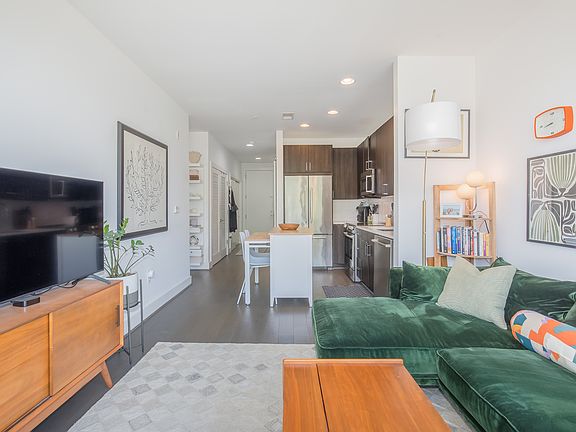 3rd image of 1500 Pennsylvania Ave SE APT 210