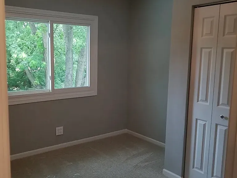 5730 Essex Ct — Photo 6