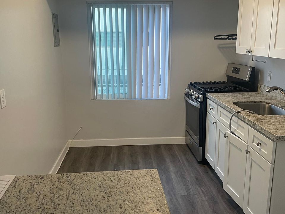 1st image of 3510 Emerald St APT 4