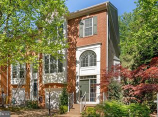 1275 Wild Hawthorn Way, Reston, VA 20194