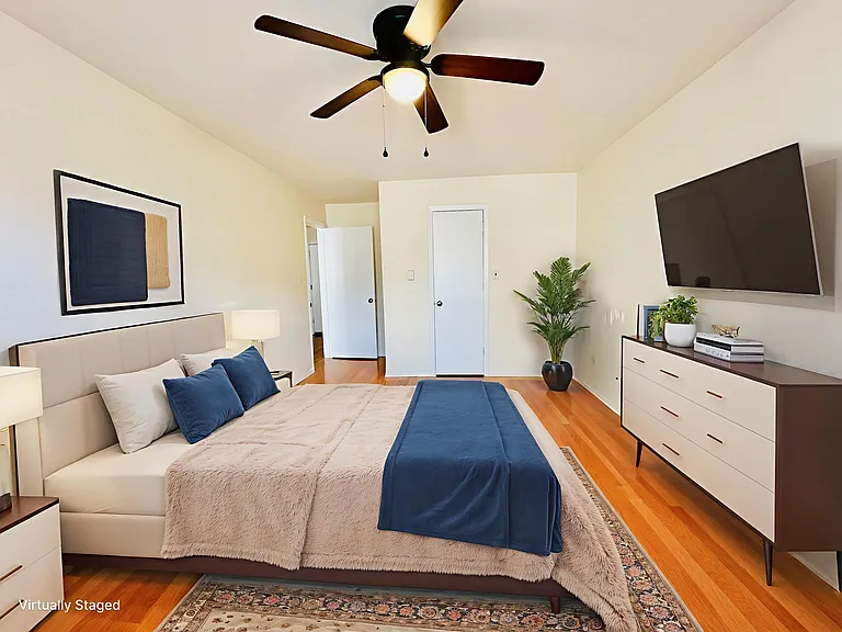 34 E 32nd St #C3 — Photo 12