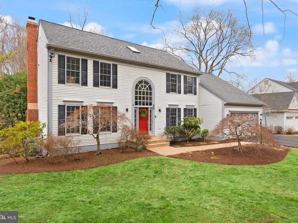 13430 Christopher Pl, Woodbridge, VA 22192