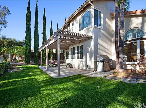 Nice size yard with no one behind you.