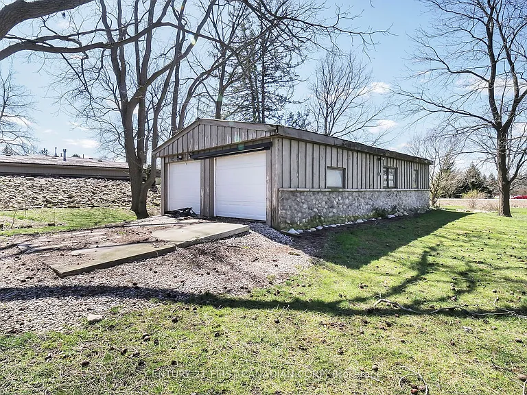 23992 Denfield Rd — Photo 32