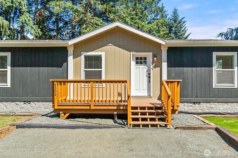 2nd image of 8306 Dawn Hill Drive SE