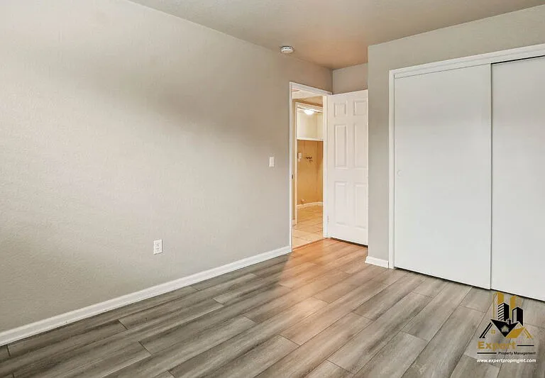 6412 Benning St #5 — Photo 16
