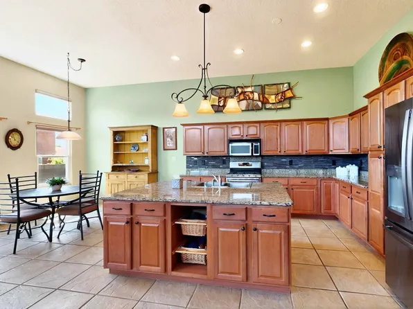 6500 Moon Shadows Dr NW, Albuquerque, NM 87120