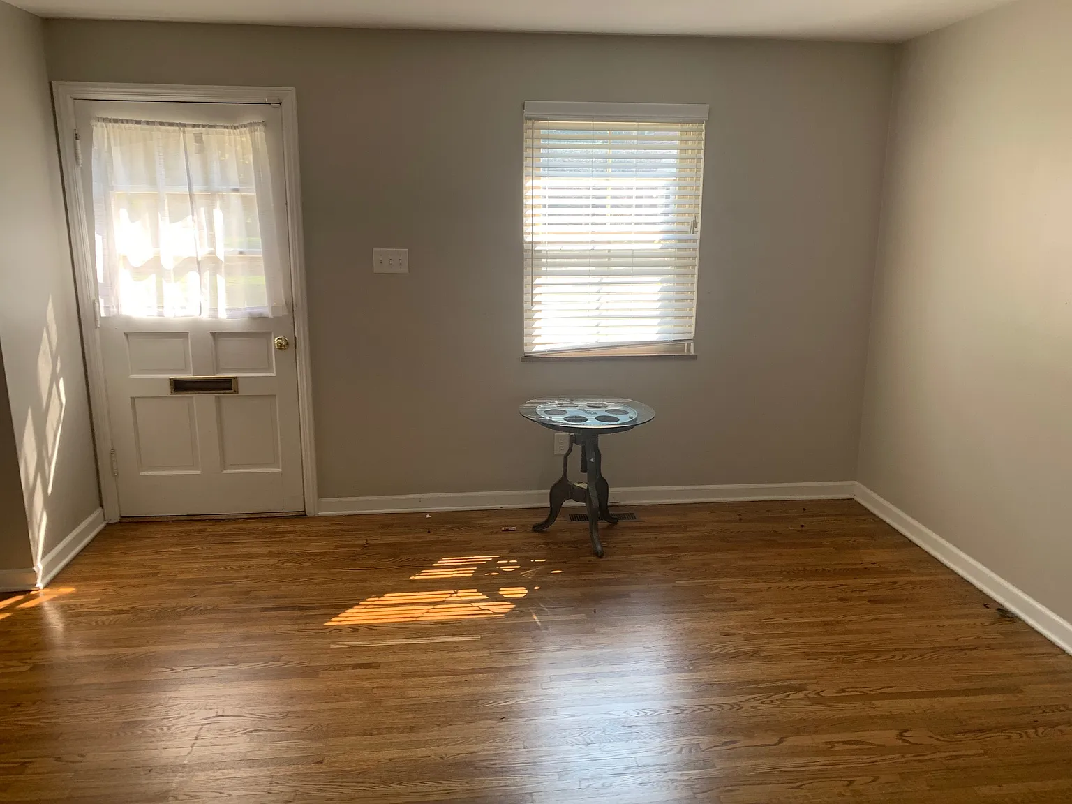 2 bed, 1140 sqft, $1,995 — Photo 2