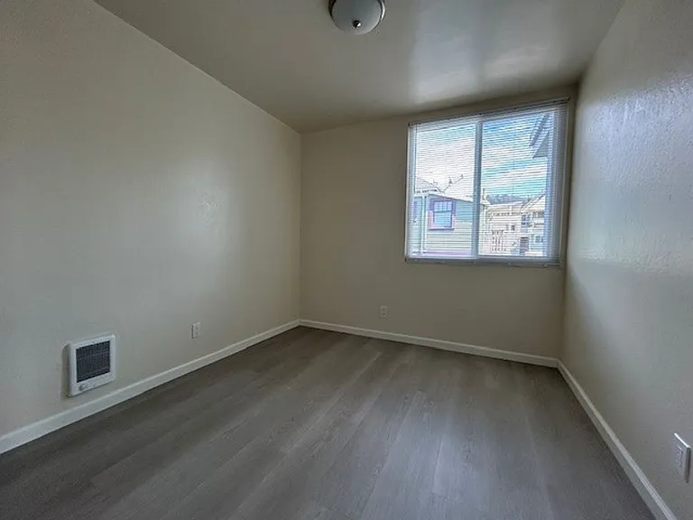 2024 Vine St #2A — Photo 14