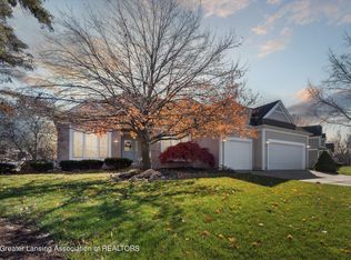11318 Carousel Dr, Grand Ledge, MI
