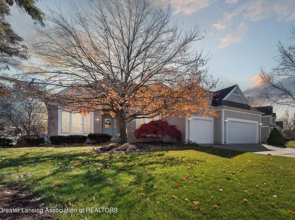 11318 Carousel Dr, Grand Ledge, MI 48837