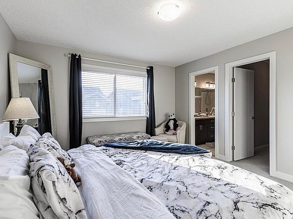 Master with ensuite and Walk In