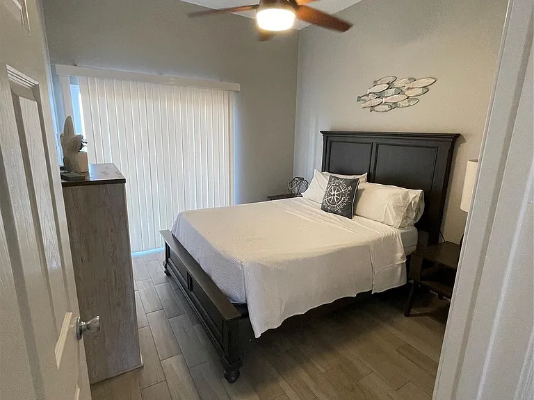1015 Bluewater Dr #3 — Photo 6