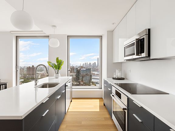 4th image of 346 Kent Ave #2B-2Ba