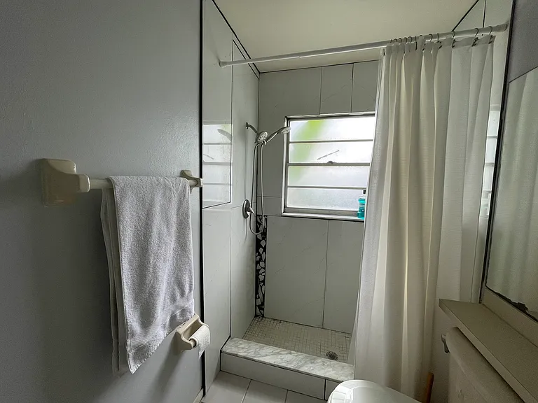 601 Ascot Cir — Photo 20