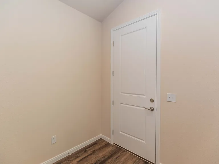 7516 Buck St — Photo 20