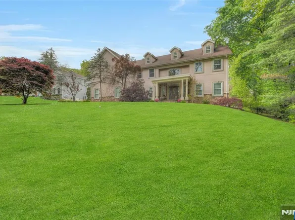 501 Clinton Ave, Wyckoff, NJ 07481