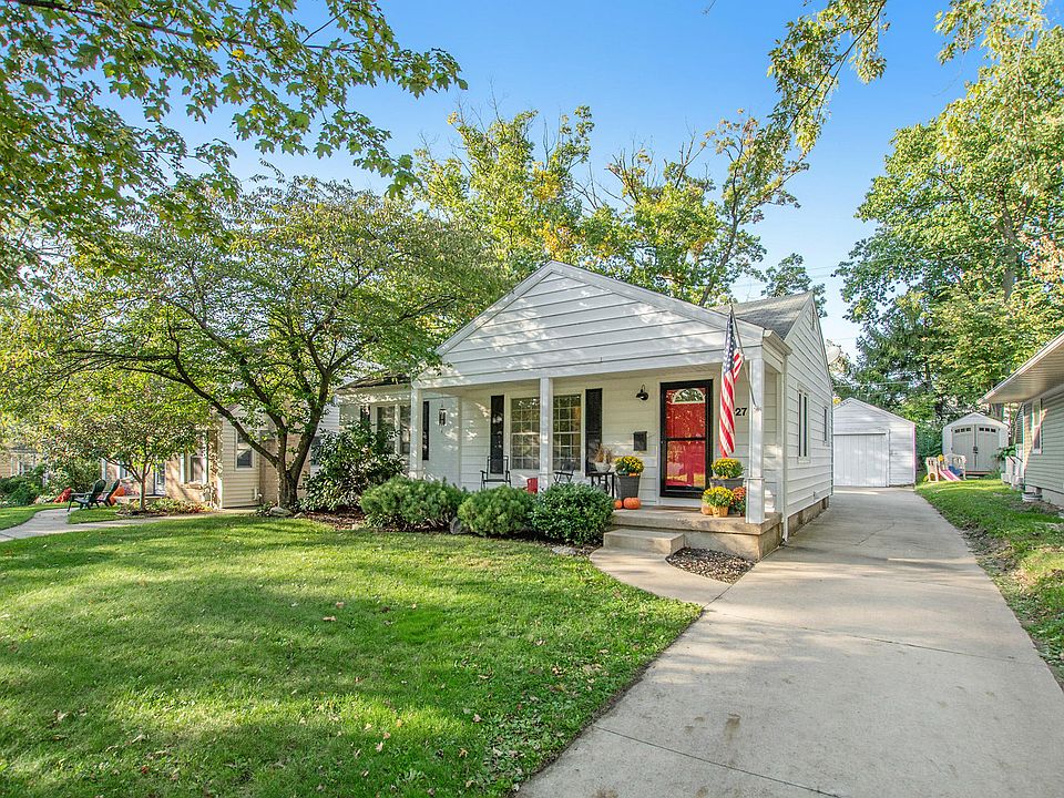 1st image of 2627 Richards Dr SE