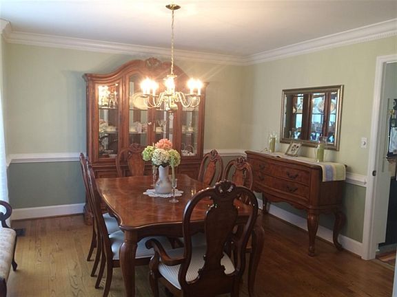 5th image of 260 Creekridge Dr
