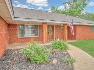 305 Mockingbird Dr S, Altus, OK 73521