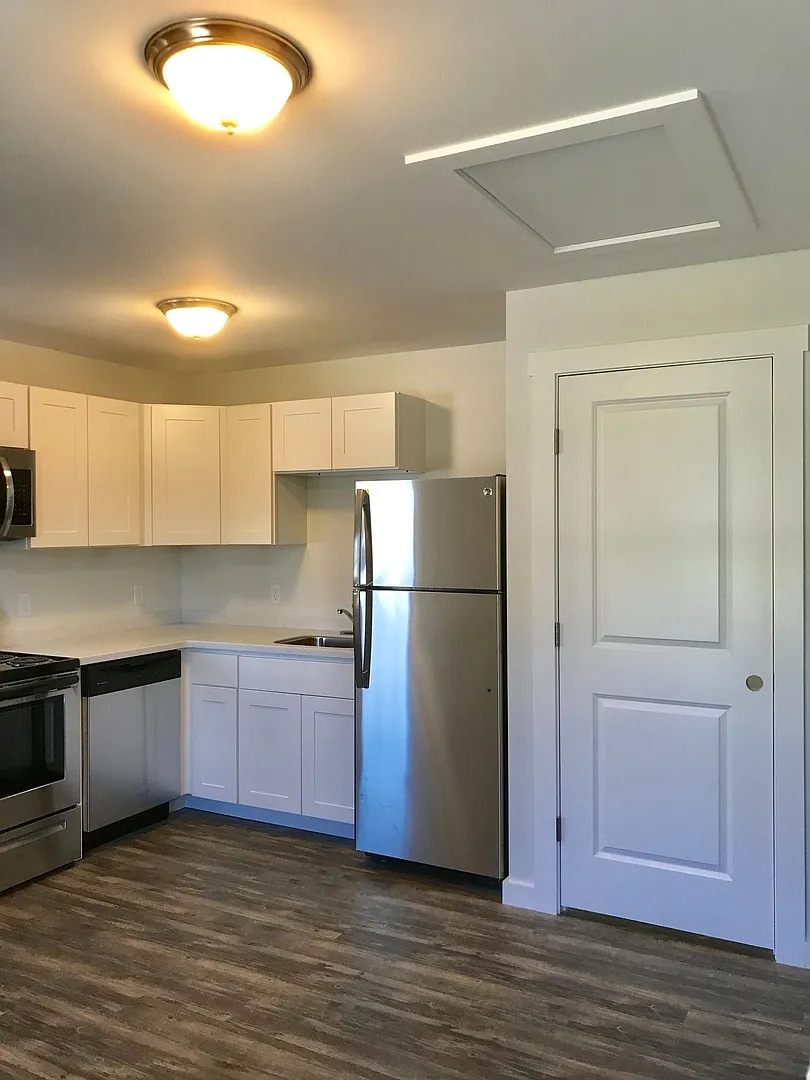243 Bridge Street — Photo 3