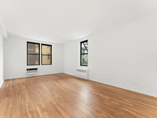 201 East 15th Street image 1 of 7