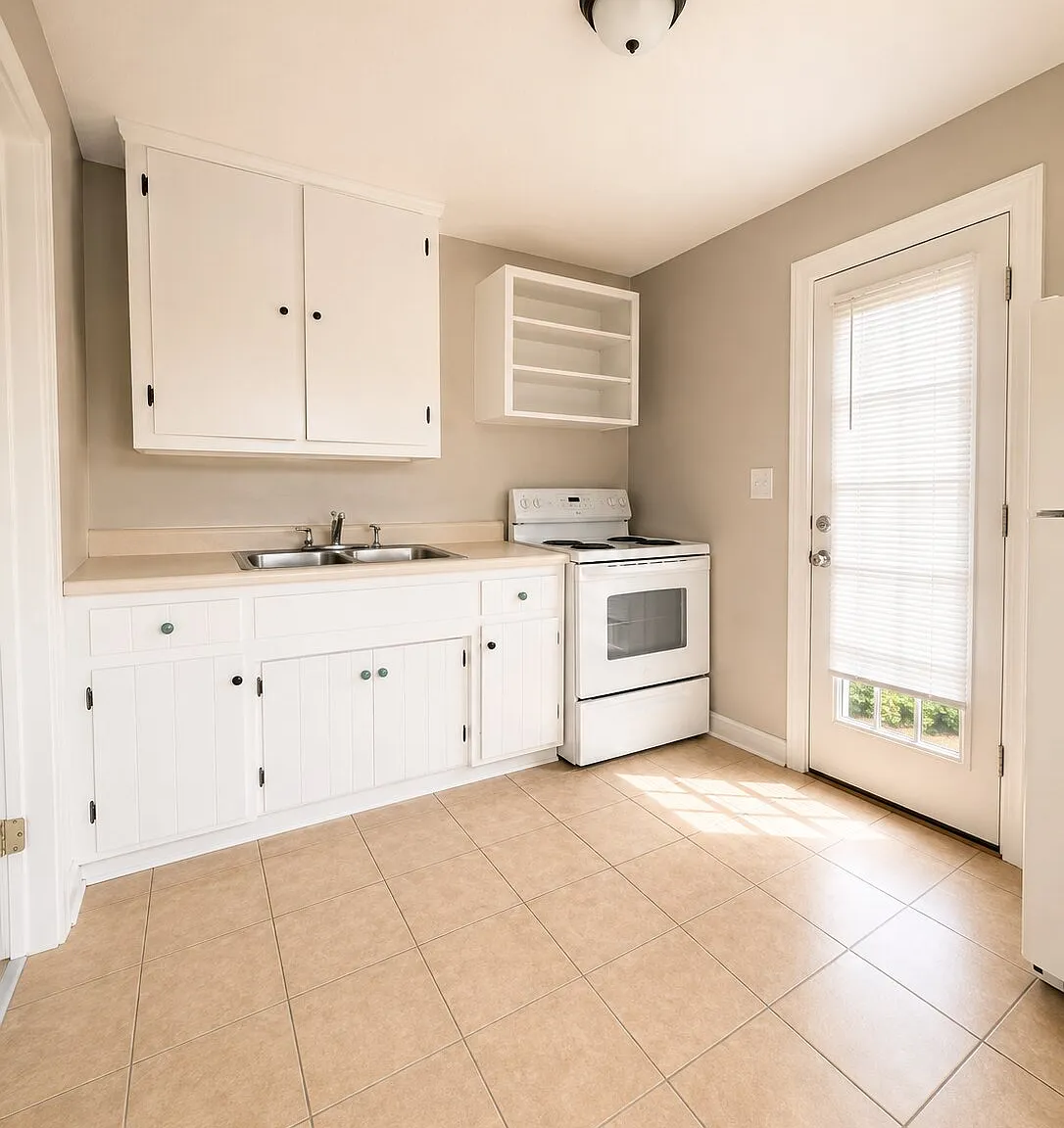 324 Eastover Street - A — Photo 3