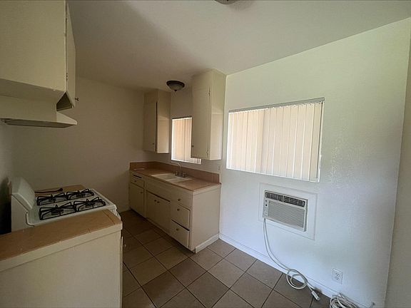 2nd image of 1585 N Lugo Ave