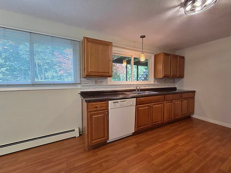 92 Chester 1st Floor #1ST FLOOR — Photo 4